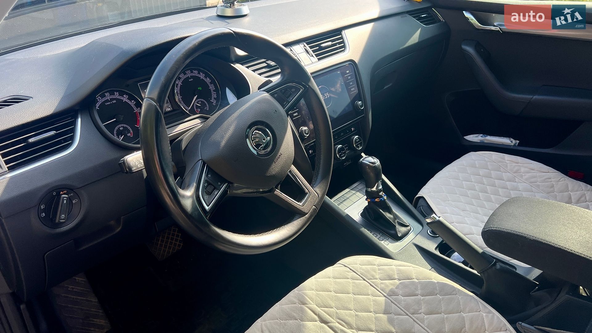 Skoda Octavia 2019 VIN TMBJJ7NE2L0089007 фото оголошення 9 з 13