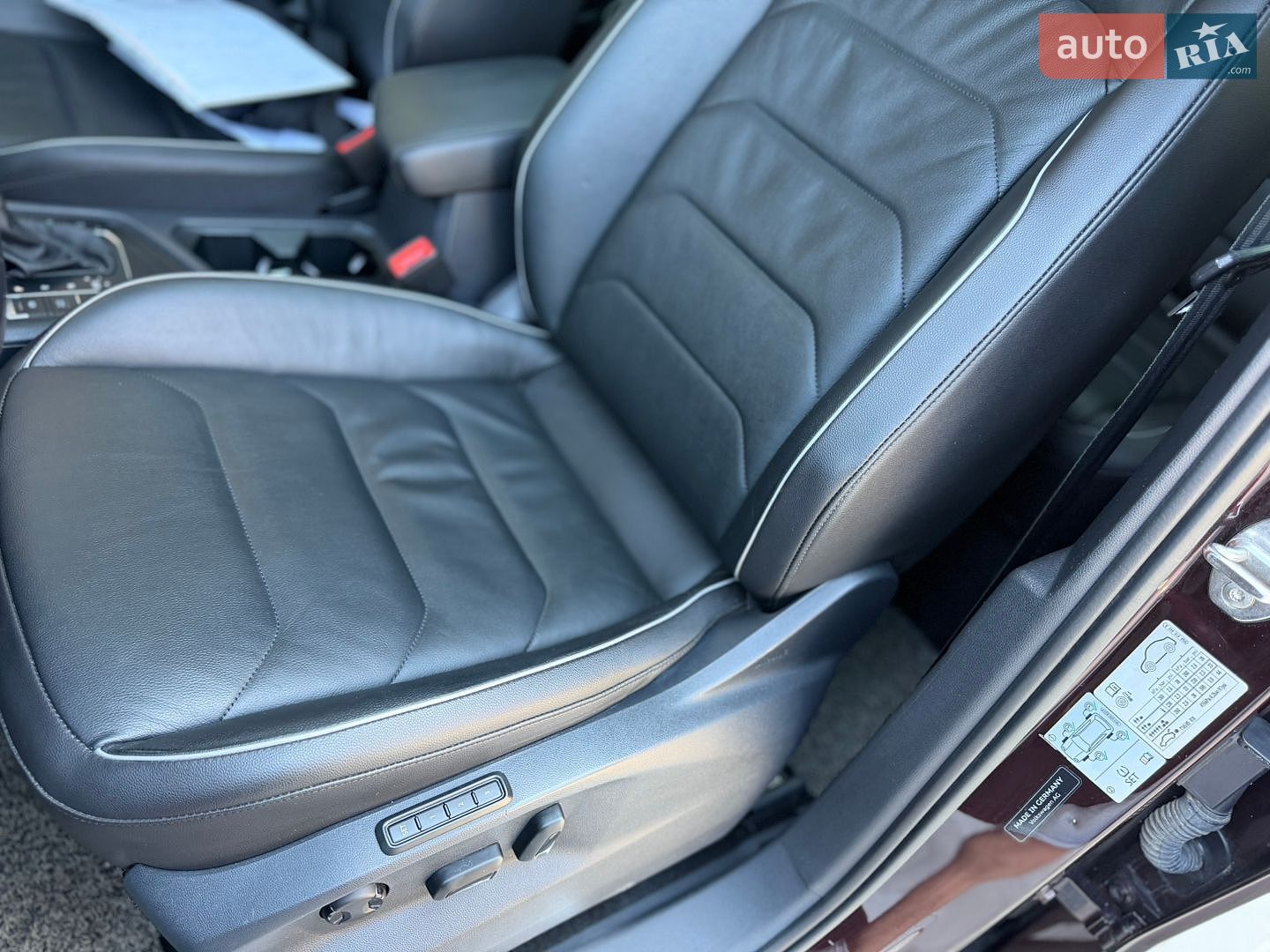 Volkswagen Tiguan 2018 VIN WVGZZZ5NZJW964315 фото оголошення 26 з 30
