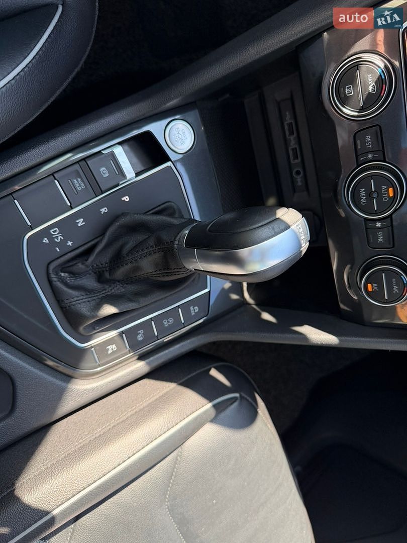 Volkswagen Tiguan 2018 VIN WVGZZZ5NZJW964315 фото оголошення 29 з 30