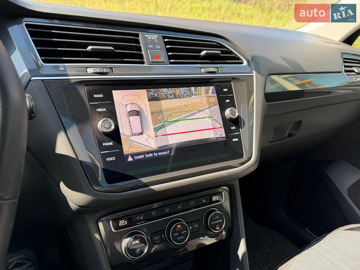 Volkswagen Tiguan 2018 VIN WVGZZZ5NZJW964315 фото оголошення 28 з 30