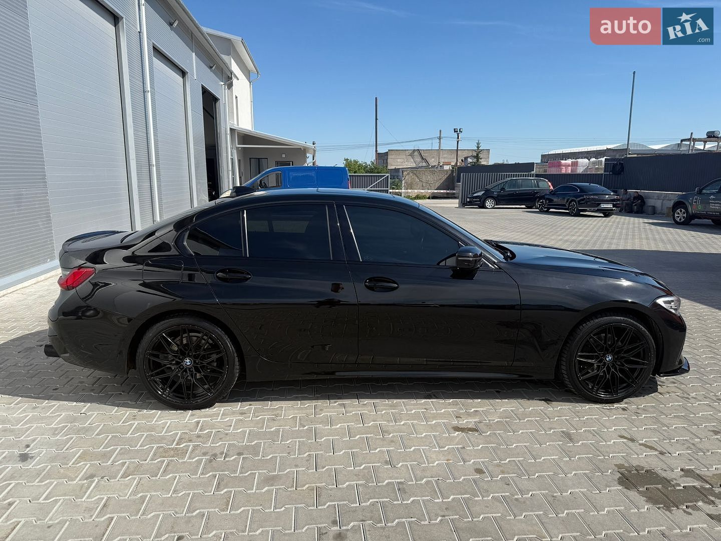 BMW 3 Series 2019 VIN WBA5V7100KFH19523 фото оголошення 3 з 25