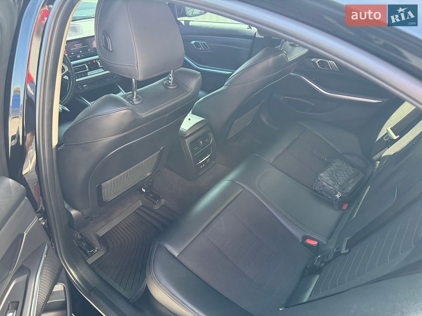 BMW 3 Series 2019 VIN WBA5V7100KFH19523 фото оголошення 11 з 25