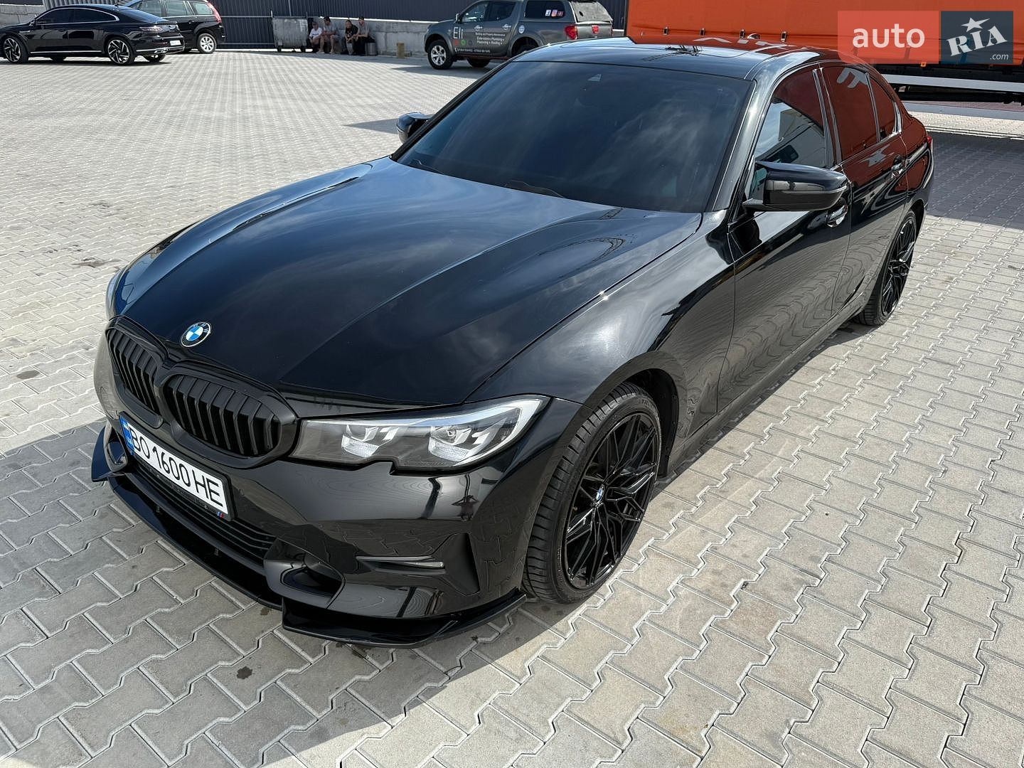 BMW 3 Series 2019 VIN WBA5V7100KFH19523 фото оголошення 2 з 25