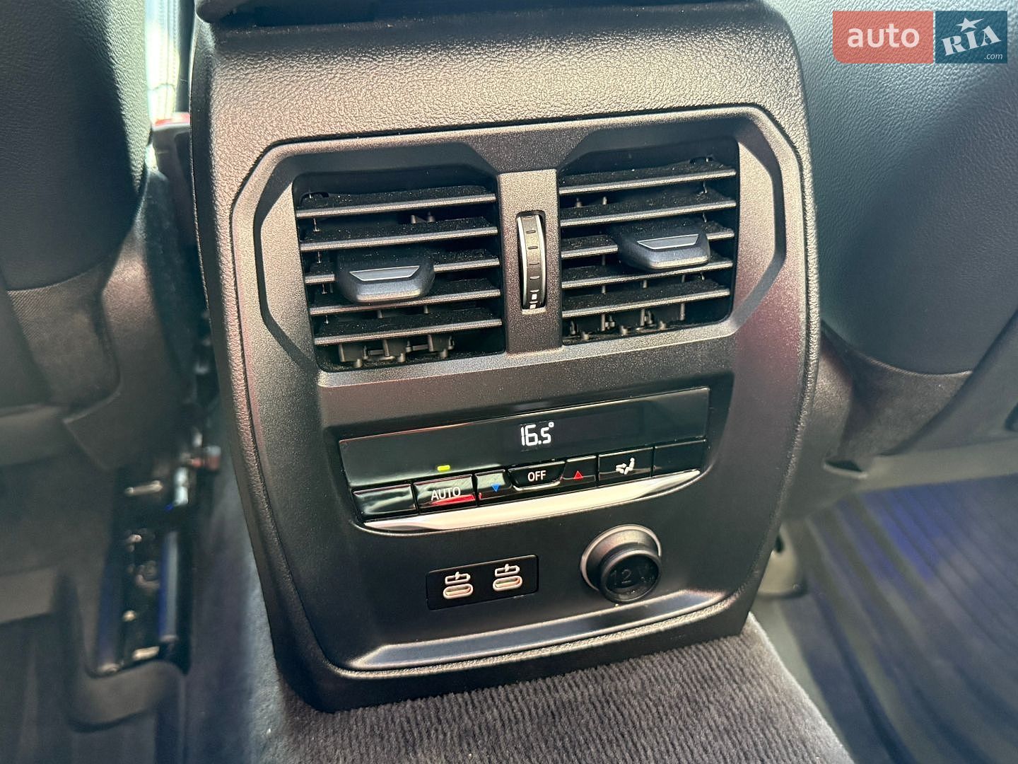 BMW 3 Series 2019 VIN WBA5V7100KFH19523 фото оголошення 14 з 25