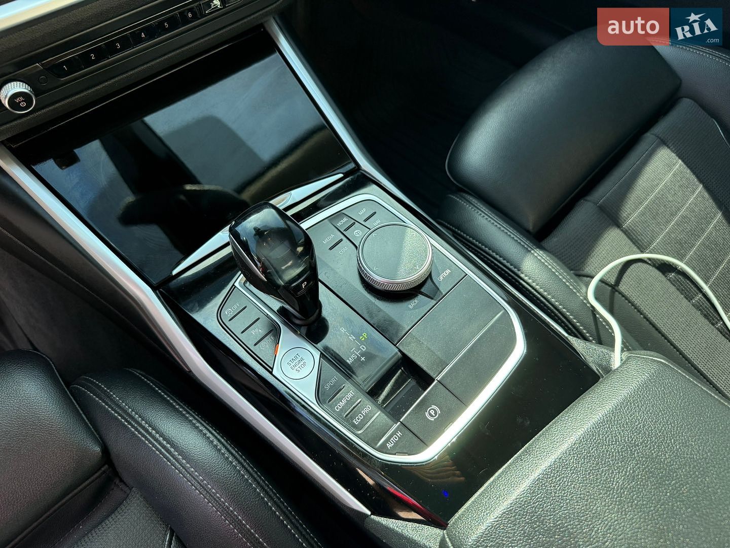 BMW 3 Series 2019 VIN WBA5V7100KFH19523 фото оголошення 15 з 25