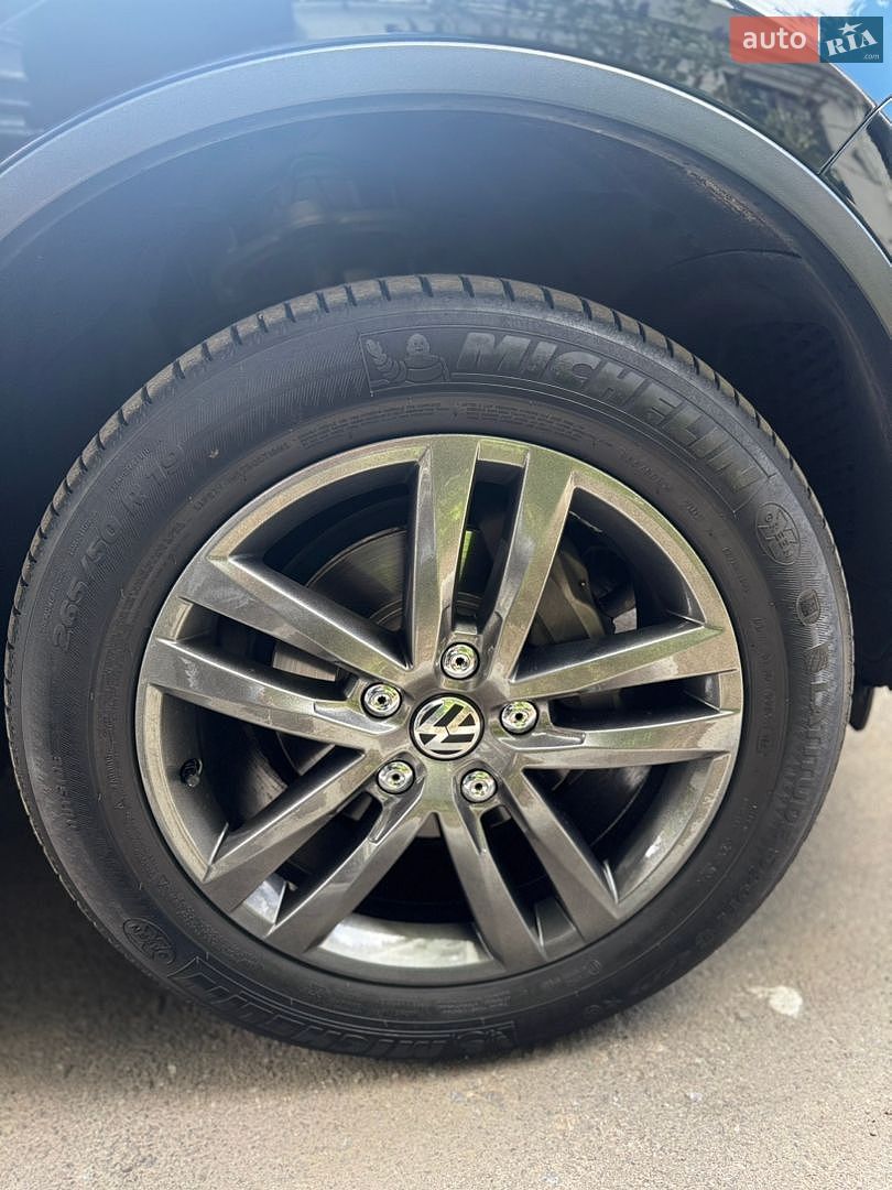 Volkswagen Touareg 2016 VIN WVGZZZ7PZHD011871 фото оголошення 8 з 26