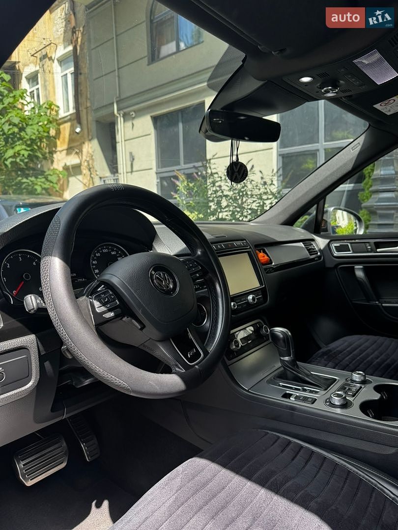 Volkswagen Touareg 2016 VIN WVGZZZ7PZHD011871 фото оголошення 9 з 26