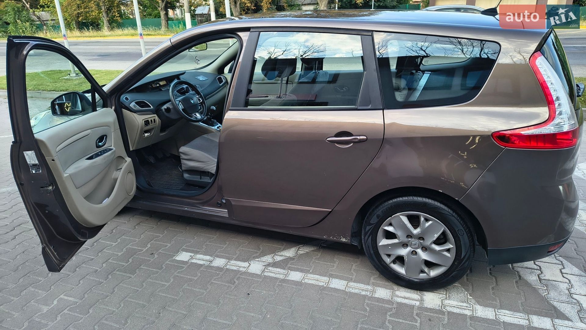 Renault Grand Scenic 2011 VIN VF1JZ1GB645980583 фото оголошення 2 з 15