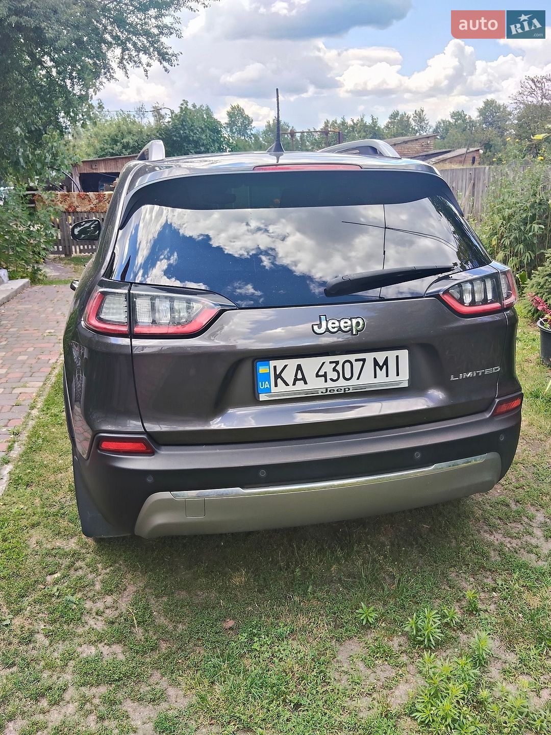 Jeep Cherokee 2018 VIN 1C4PJLDB5KD327045 фото оголошення 3 з 17