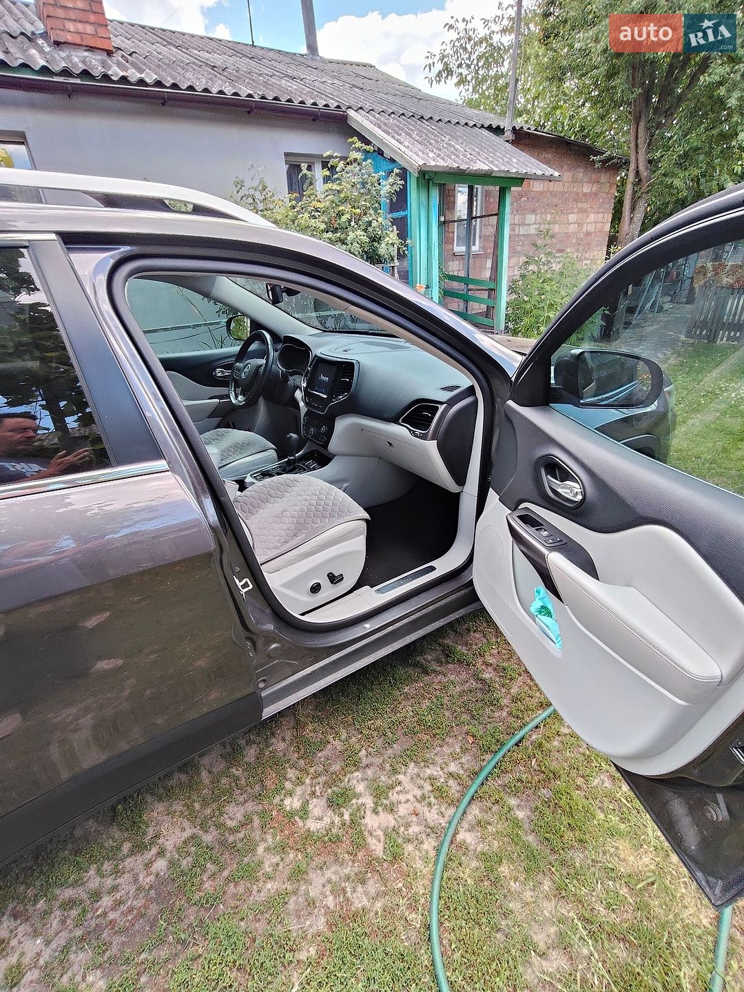 Jeep Cherokee 2018 VIN 1C4PJLDB5KD327045 фото оголошення 7 з 17