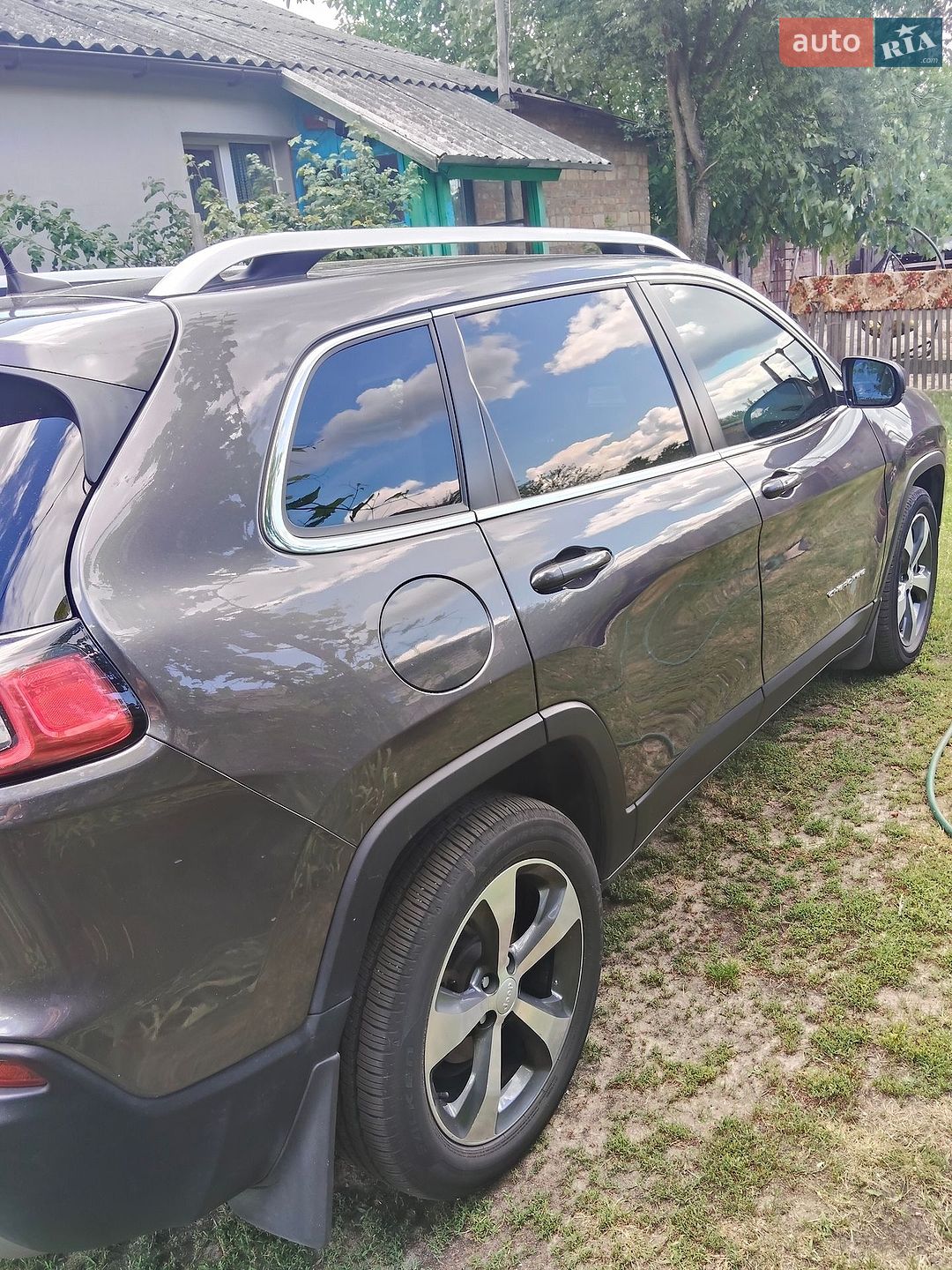 Jeep Cherokee 2018 VIN 1C4PJLDB5KD327045 фото оголошення 6 з 17
