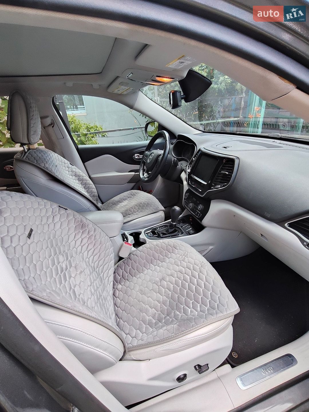Jeep Cherokee 2018 VIN 1C4PJLDB5KD327045 фото оголошення 11 з 17