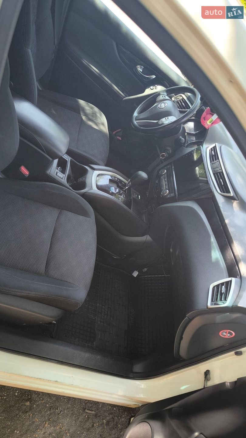 Nissan Qashqai 2017 VIN SJNFEAJ11U1951501 фото оголошення 2 з 12
