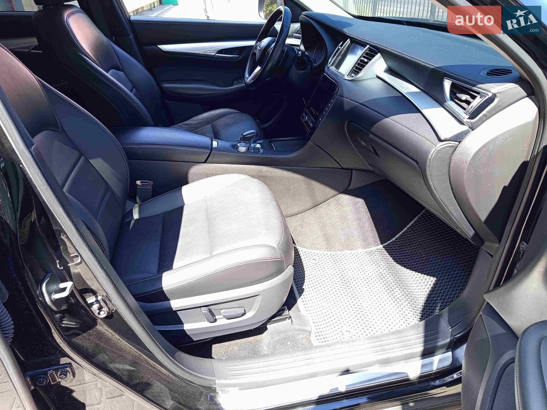 Infiniti QX50 2020 VIN 3PCAJ5M12LF116713 фото оголошення 21 з 40