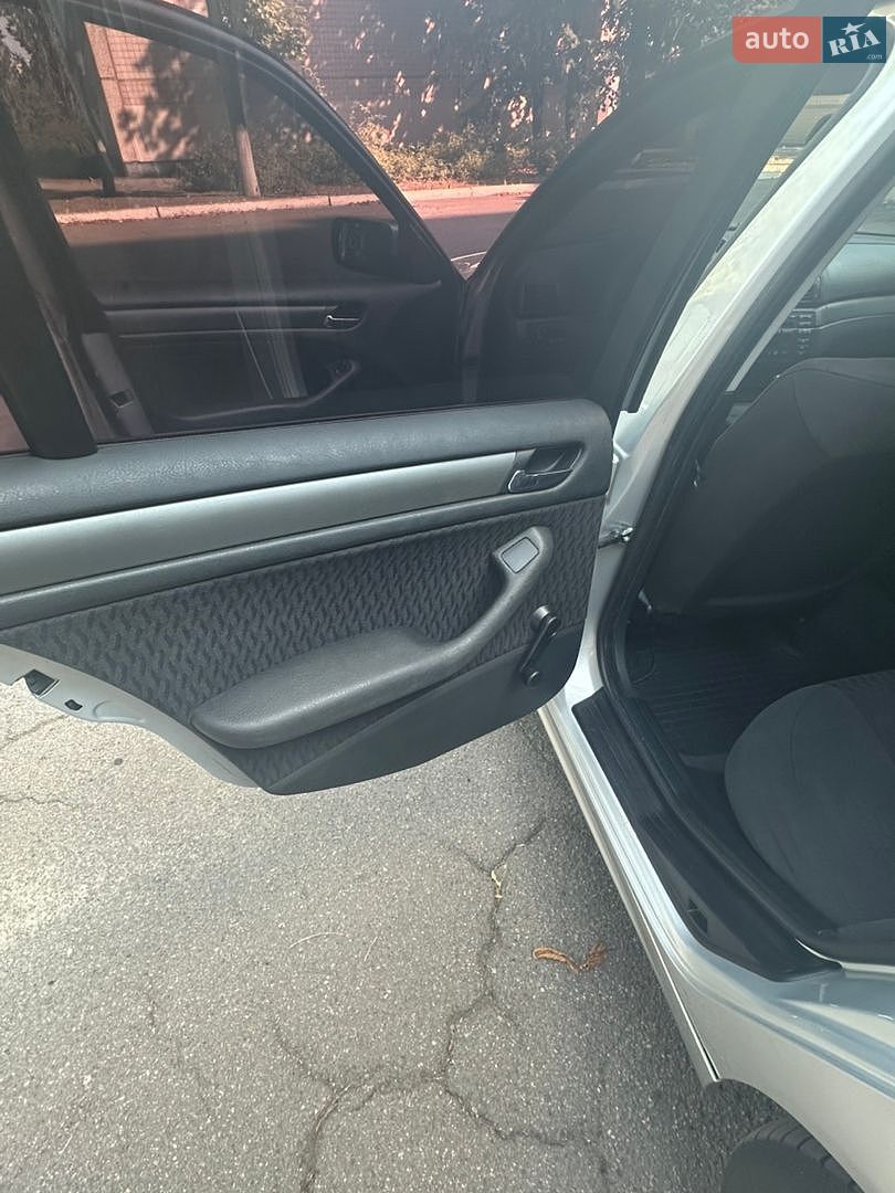 BMW 3 Series 2000 VIN WBAAL31000AY23465 фото оголошення 6 з 13