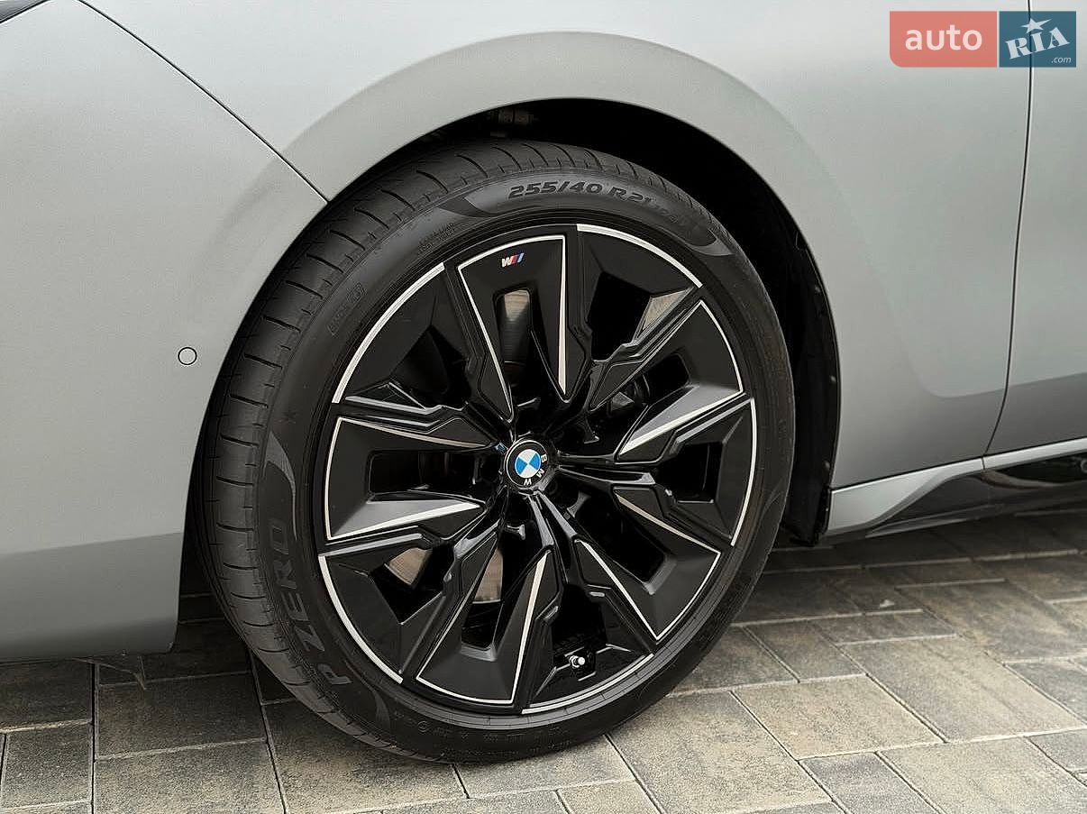 BMW 7 Series 2023 VIN WBA33EJ06PCM02367 фото оголошення 2 з 14