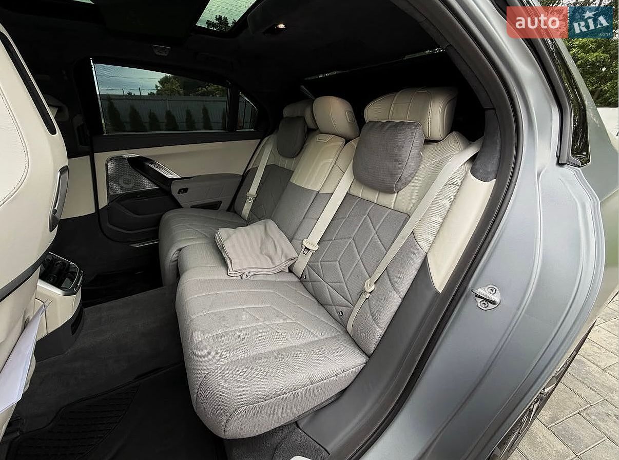 BMW 7 Series 2023 VIN WBA33EJ06PCM02367 фото оголошення 10 з 14