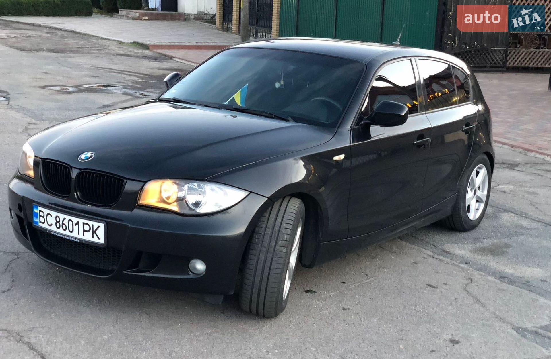 BMW 1 Series 2009 VIN WBAUH31020E401978 фото оголошення 30 з 32