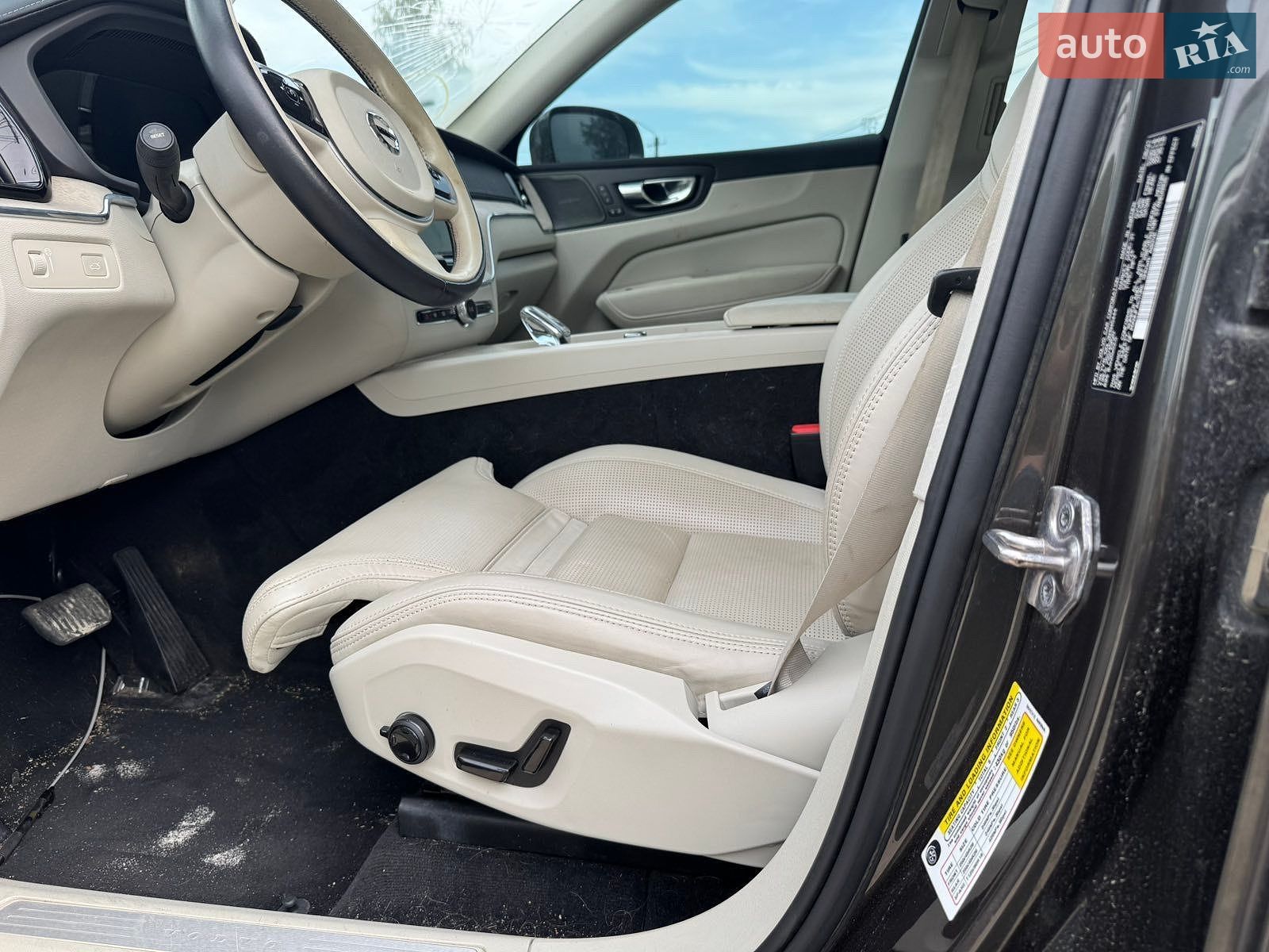 Volvo XC60 2022 VIN YV4L12DL2N1945444 фото оголошення 19 з 22