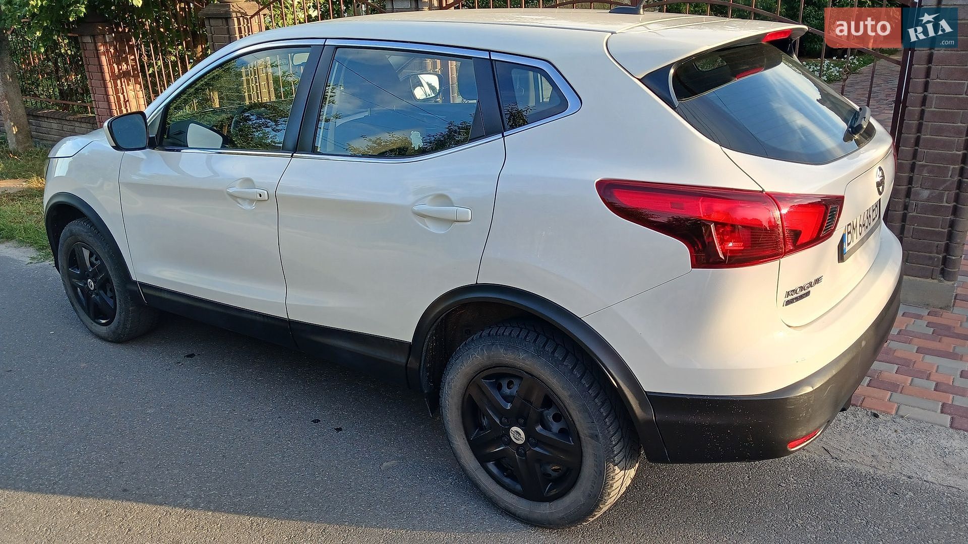 Nissan Rogue Sport 2019 VIN JN1BJ1CP2KW231277 фото оголошення 2 з 14