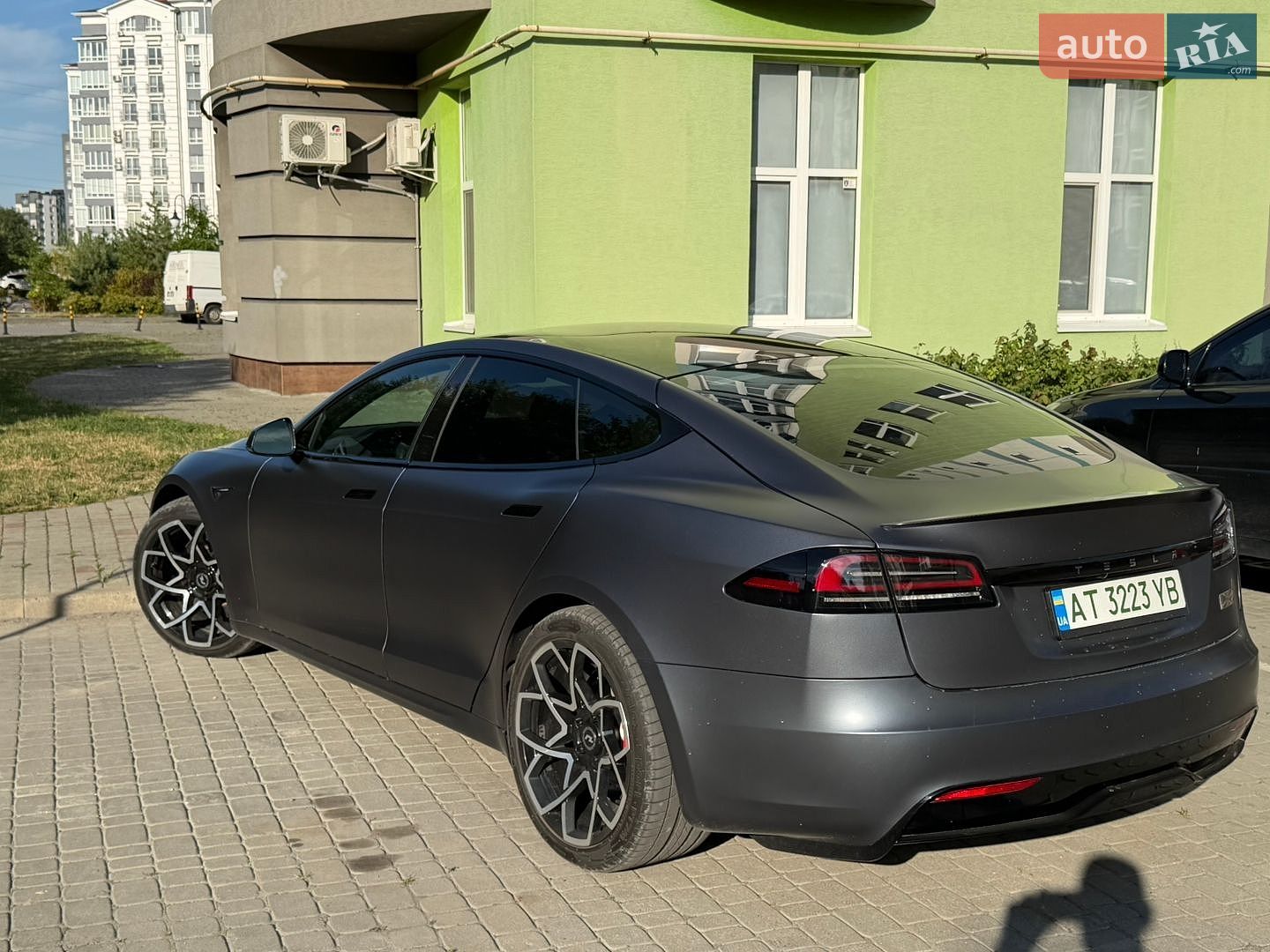 Tesla Model S 2023 VIN 5YJSA1E66PF510955 фото оголошення 3 з 12