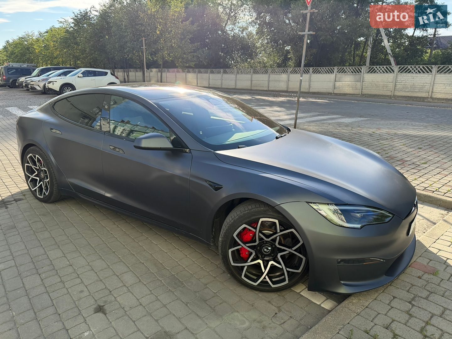 Tesla Model S 2023 VIN 5YJSA1E66PF510955 фото оголошення 4 з 12