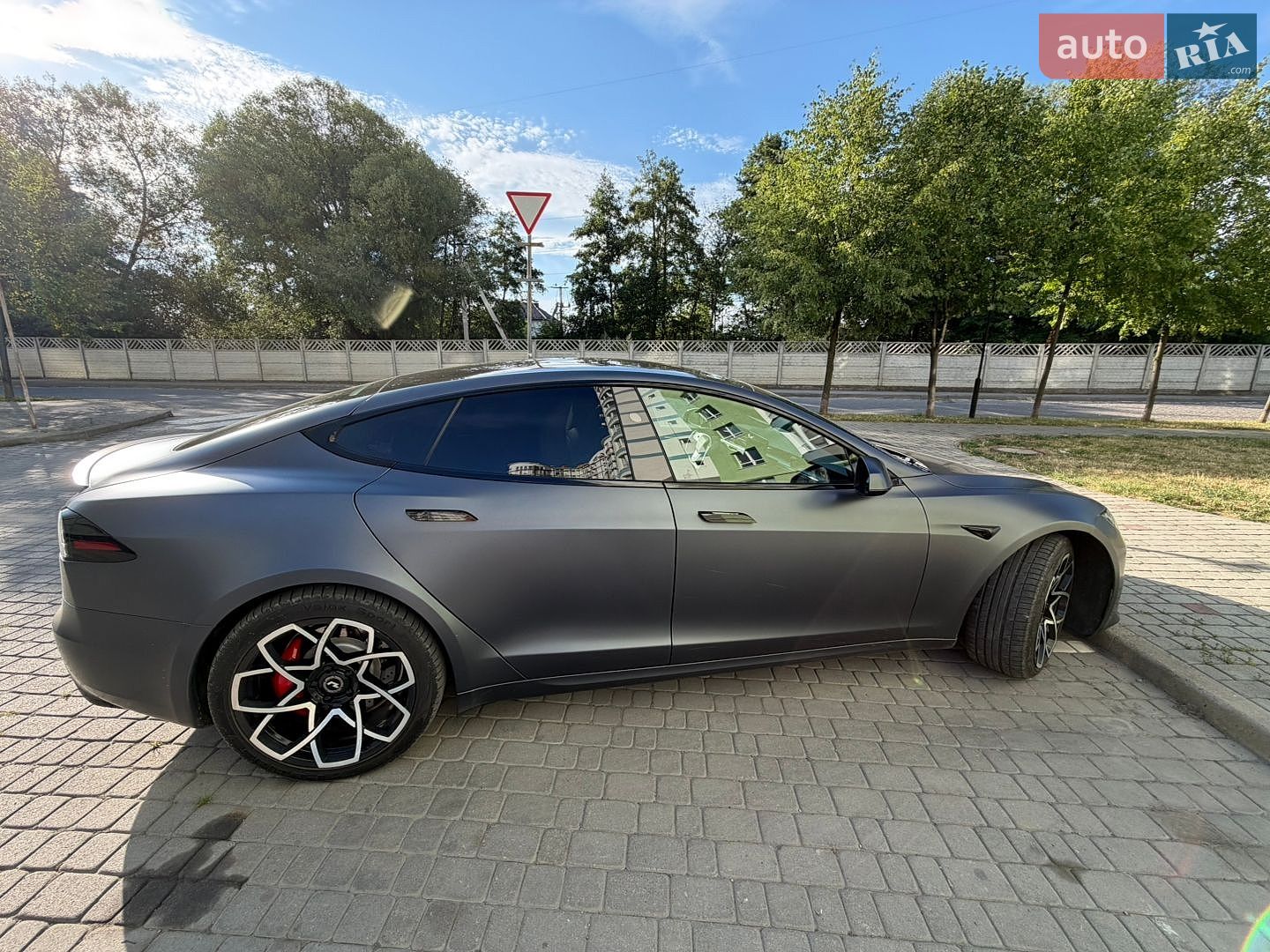 Tesla Model S 2023 VIN 5YJSA1E66PF510955 фото оголошення 5 з 12