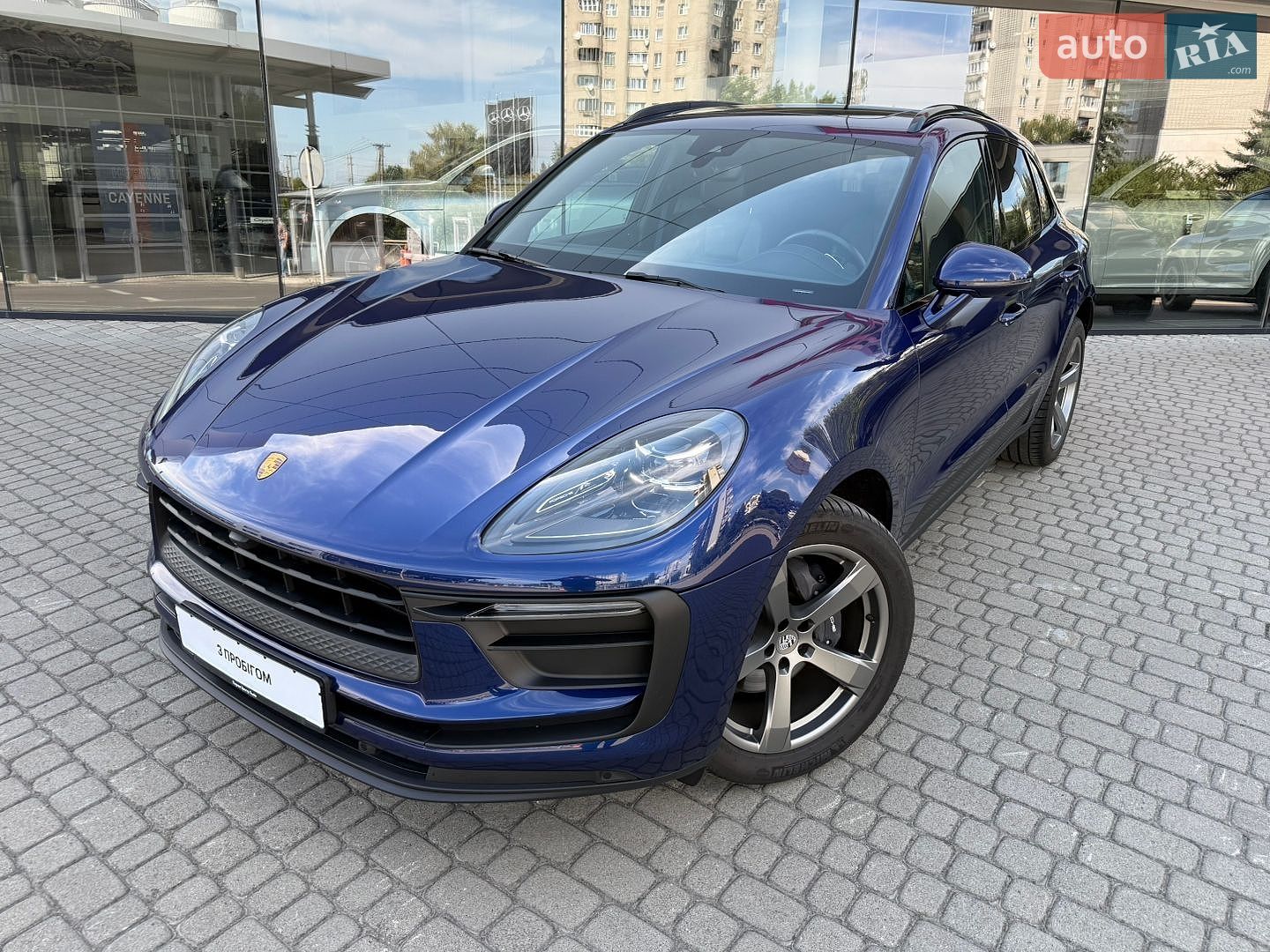 Porsche Macan 2024 VIN WP1ZZZ95ZRLB17571 фото оголошення 2 з 40