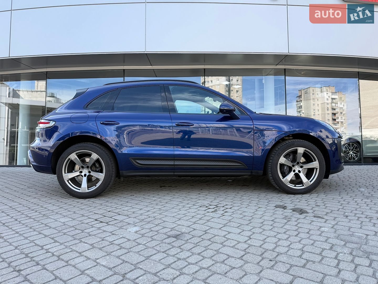 Porsche Macan 2024 VIN WP1ZZZ95ZRLB17571 фото оголошення 8 з 40
