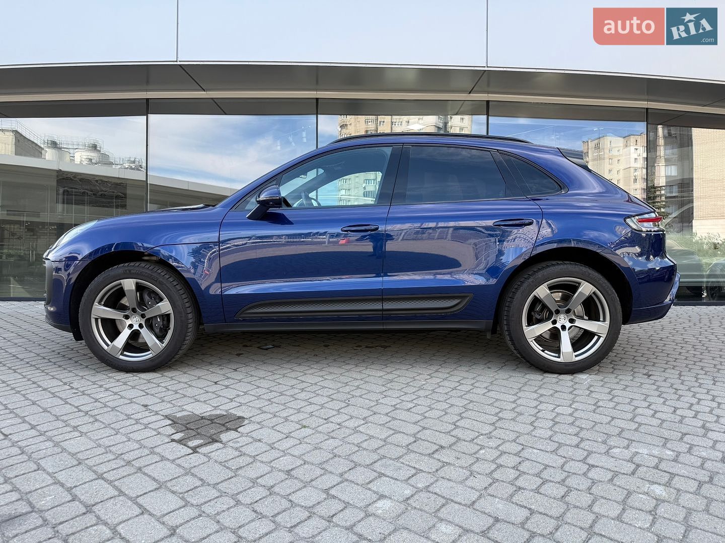 Porsche Macan 2024 VIN WP1ZZZ95ZRLB17571 фото оголошення 12 з 40