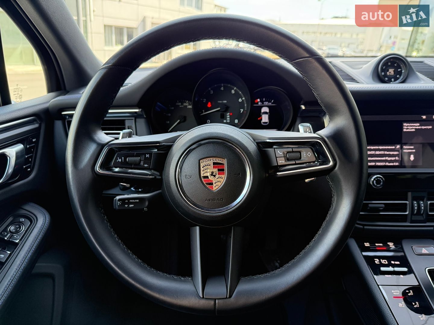 Porsche Macan 2024 VIN WP1ZZZ95ZRLB17571 фото оголошення 20 з 40