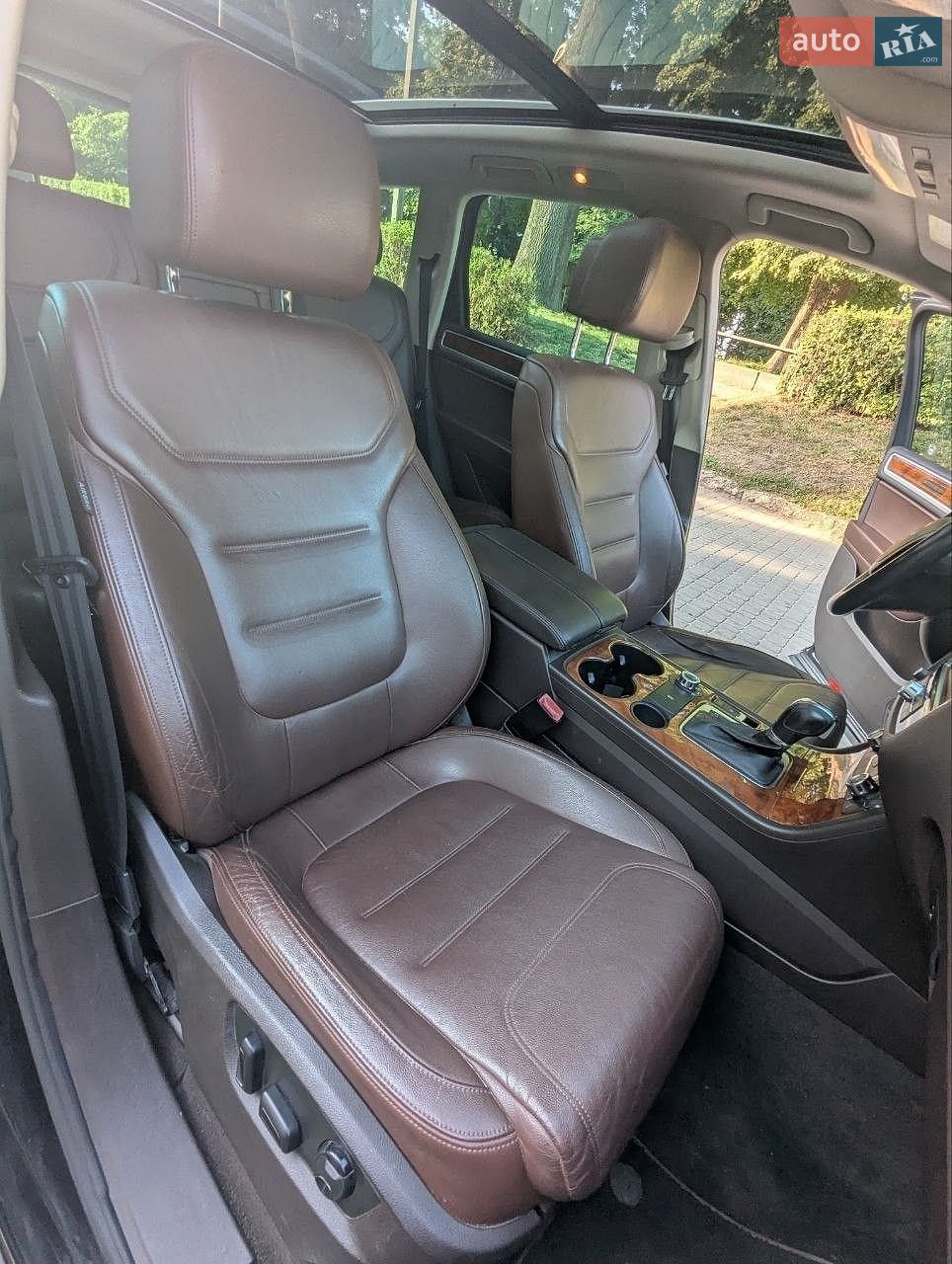 Volkswagen Touareg 2011 VIN WVGEK9BP4CD007556 фото оголошення 9 з 12