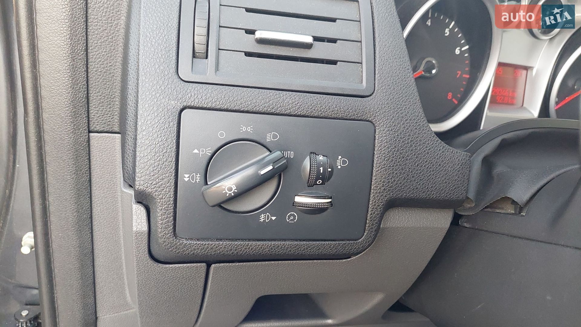 Ford C-Max 2009 VIN WF0EXXGCDE9B45841 фото оголошення 5 з 39