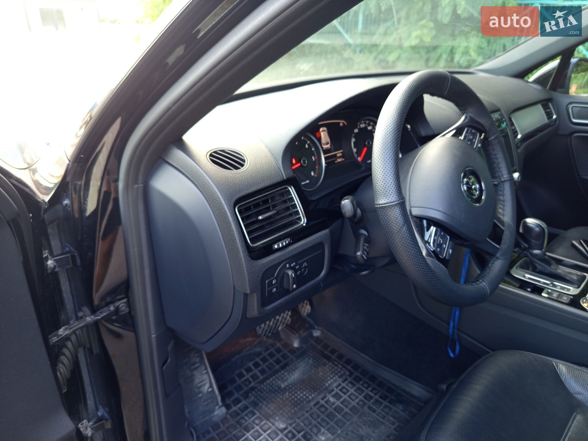 Volkswagen Touareg 2015 VIN WVGZZZ7PZGD018531 фото оголошення 27 з 59