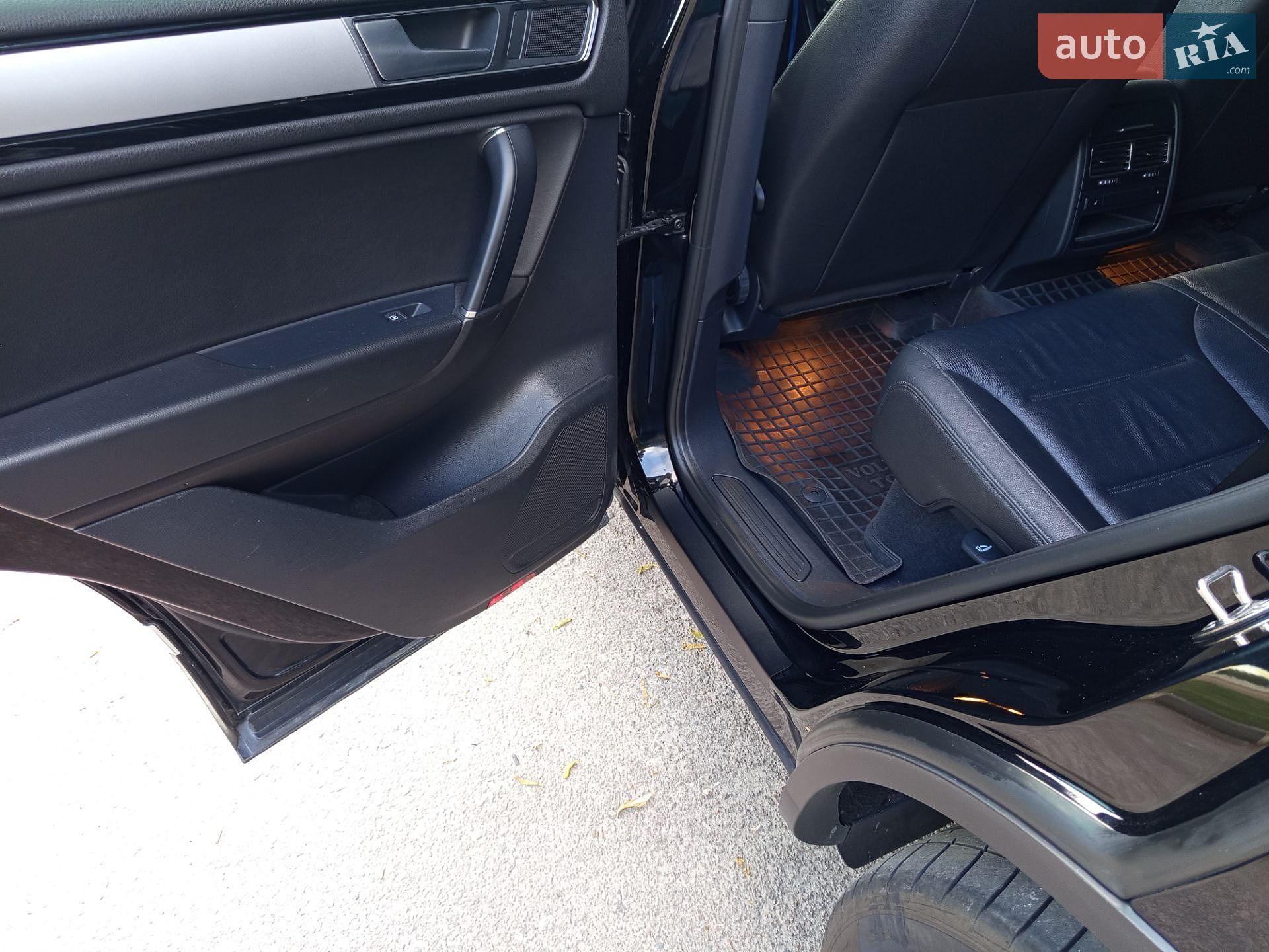 Volkswagen Touareg 2015 VIN WVGZZZ7PZGD018531 фото оголошення 39 з 59