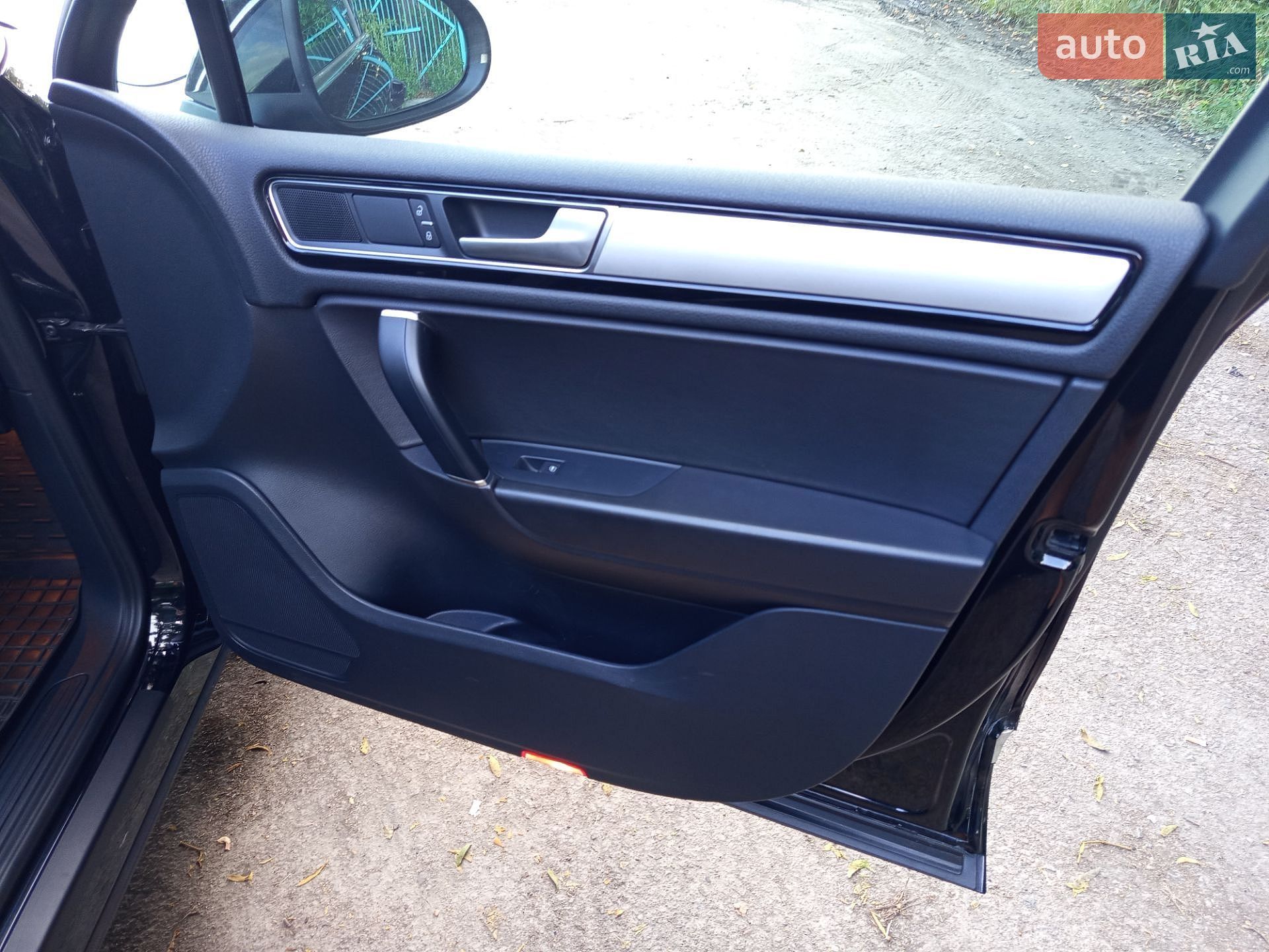 Volkswagen Touareg 2015 VIN WVGZZZ7PZGD018531 фото оголошення 42 з 59