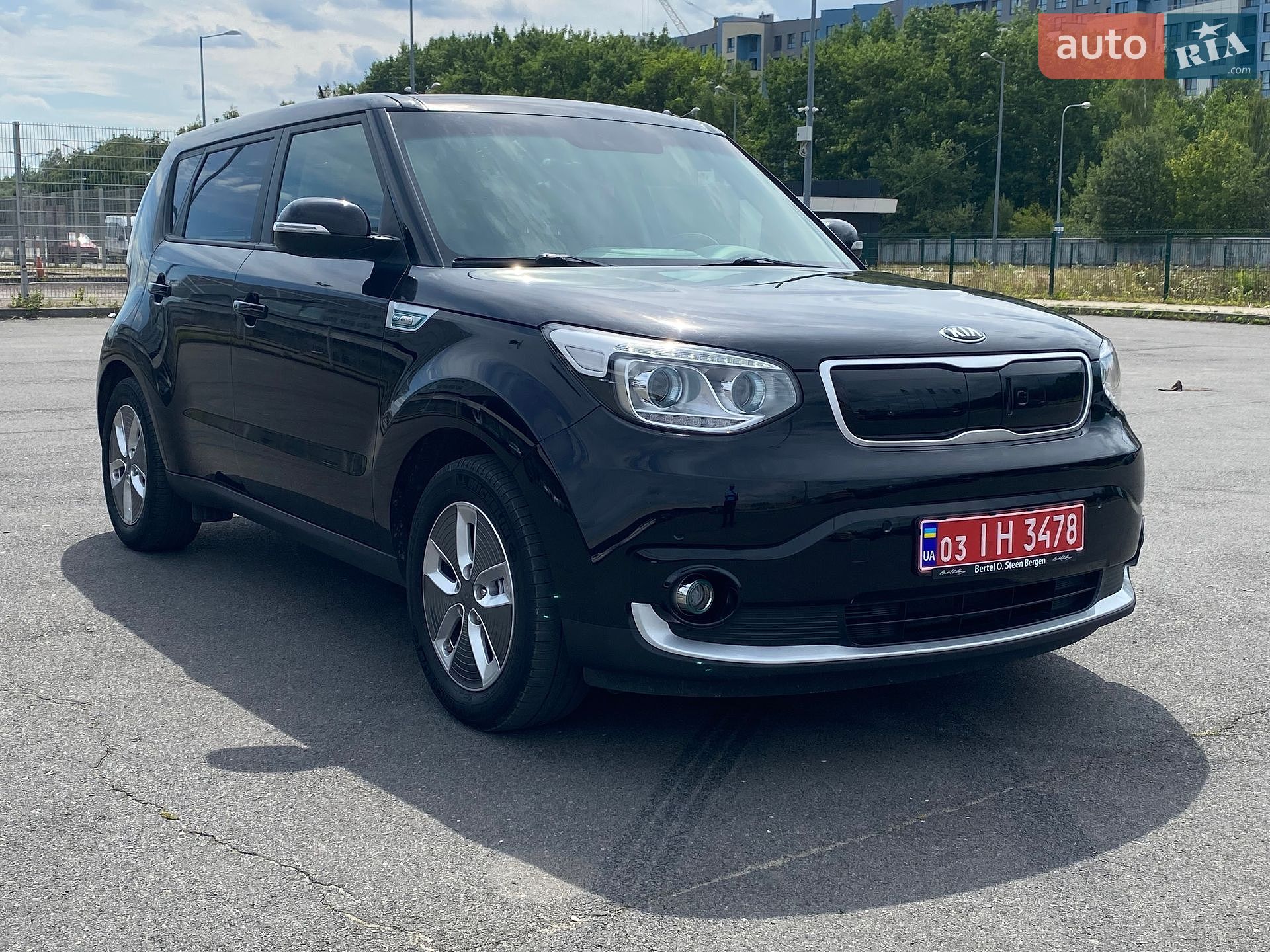 Kia Soul 2018 VIN KNAJX81EFJ7032078 фото оголошення 5 з 37