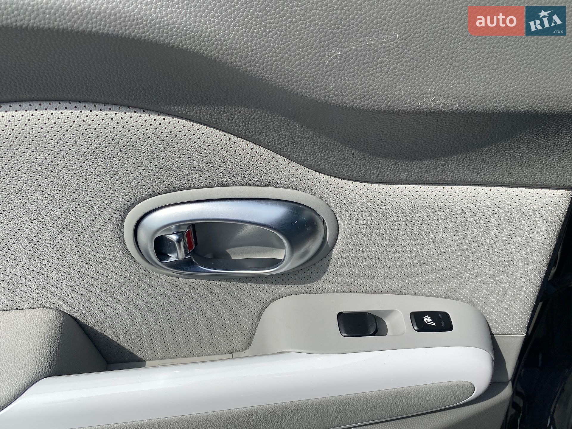 Kia Soul 2018 VIN KNAJX81EFJ7032078 фото оголошення 21 з 37