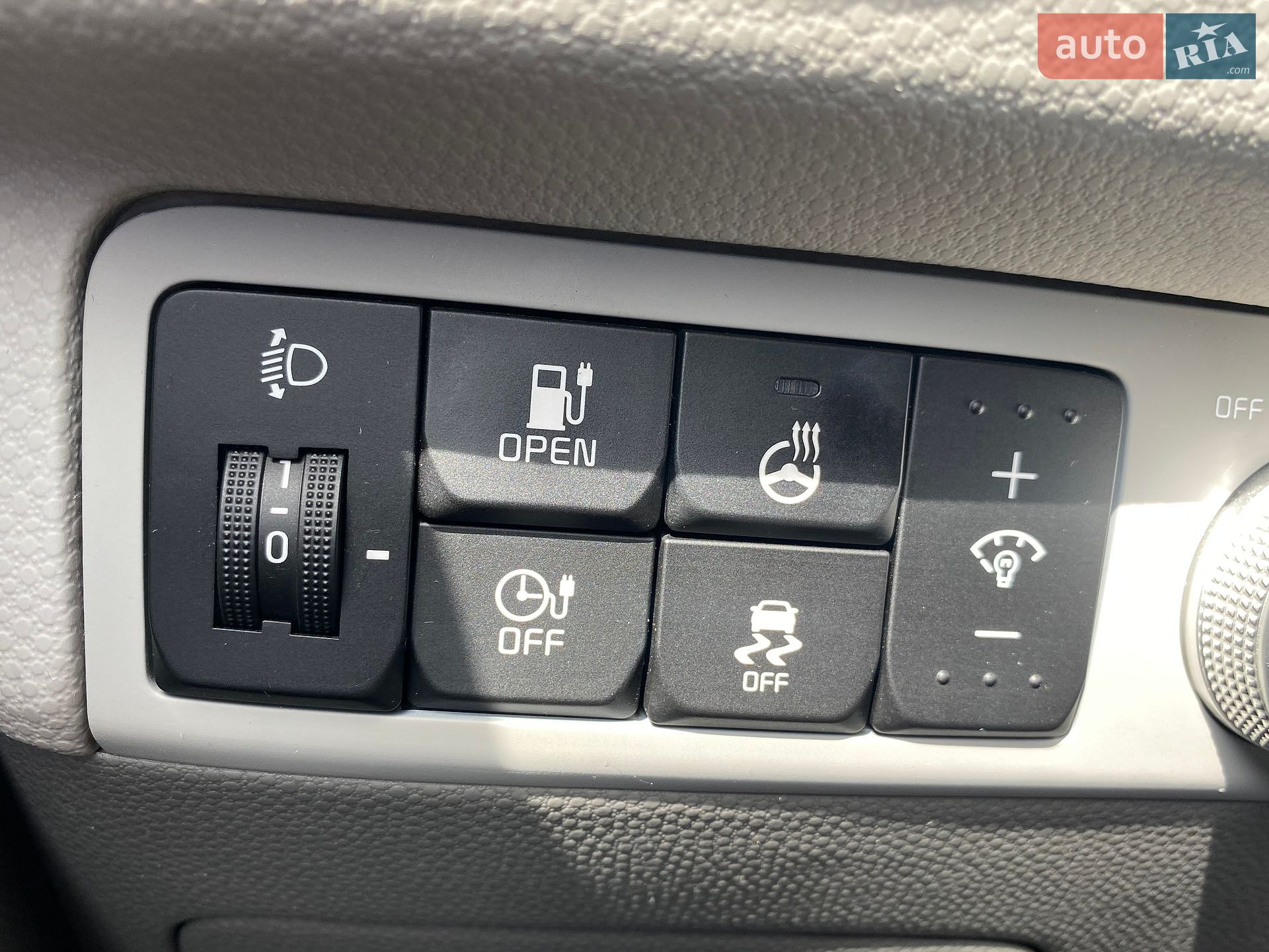 Kia Soul 2018 VIN KNAJX81EFJ7032078 фото оголошення 27 з 37