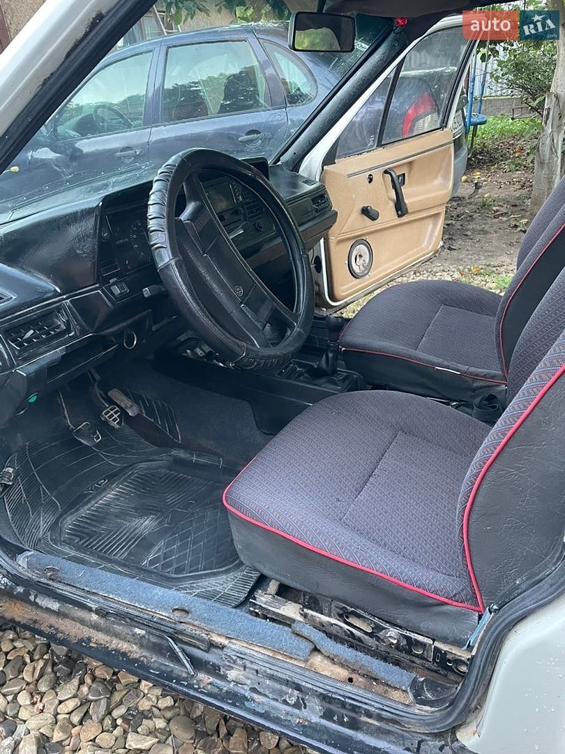 Volkswagen Passat 1986 VIN WVWZZZ32ZGE093075 фото оголошення 38 з 80