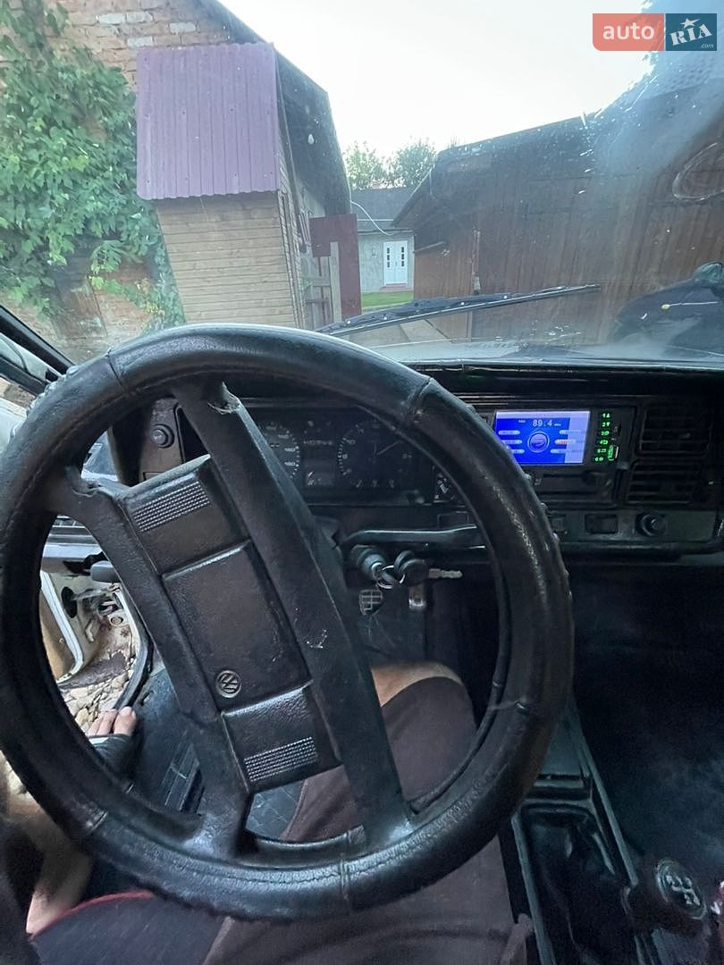 Volkswagen Passat 1986 VIN WVWZZZ32ZGE093075 фото оголошення 41 з 80