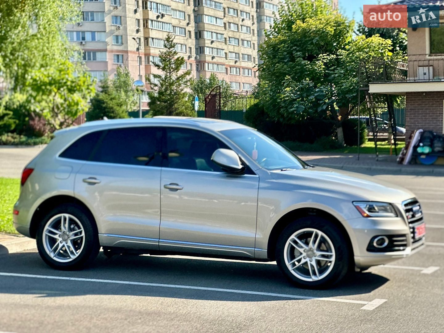 Audi Q5 2017 VIN WA1L2AFP3HA023404 фото оголошення 4 з 71
