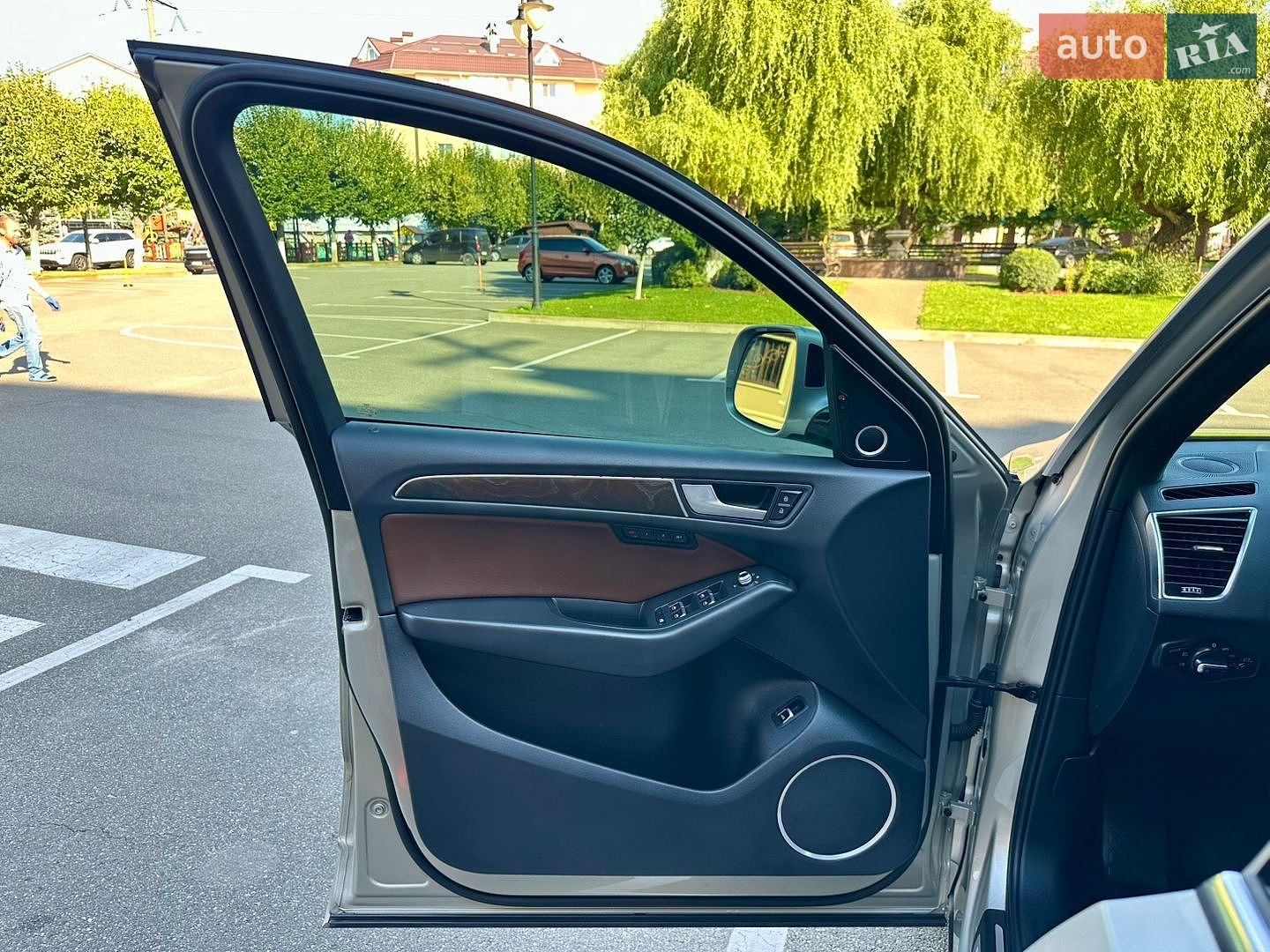Audi Q5 2017 VIN WA1L2AFP3HA023404 фото оголошення 29 з 71