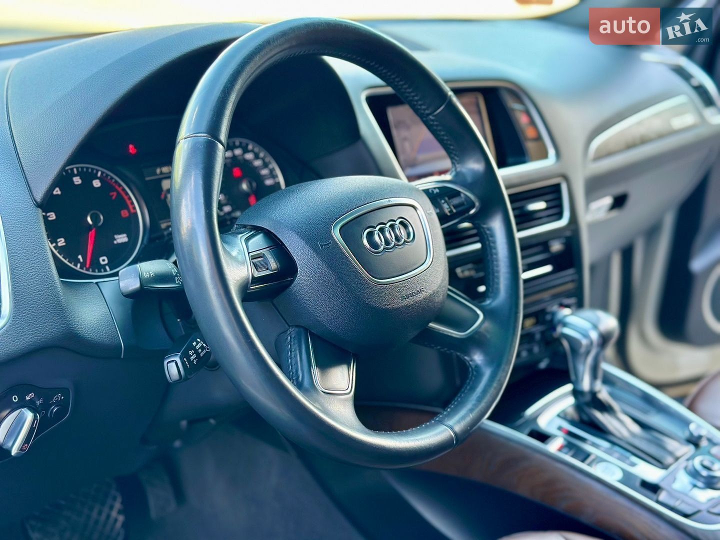 Audi Q5 2017 VIN WA1L2AFP3HA023404 фото оголошення 36 з 71
