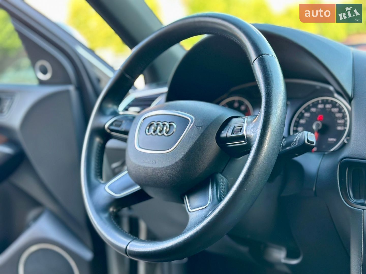 Audi Q5 2017 VIN WA1L2AFP3HA023404 фото оголошення 37 з 71