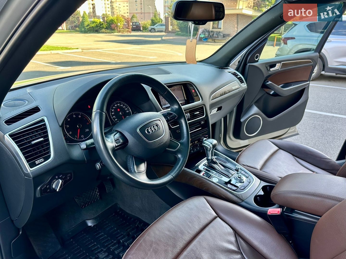 Audi Q5 2017 VIN WA1L2AFP3HA023404 фото оголошення 40 з 71