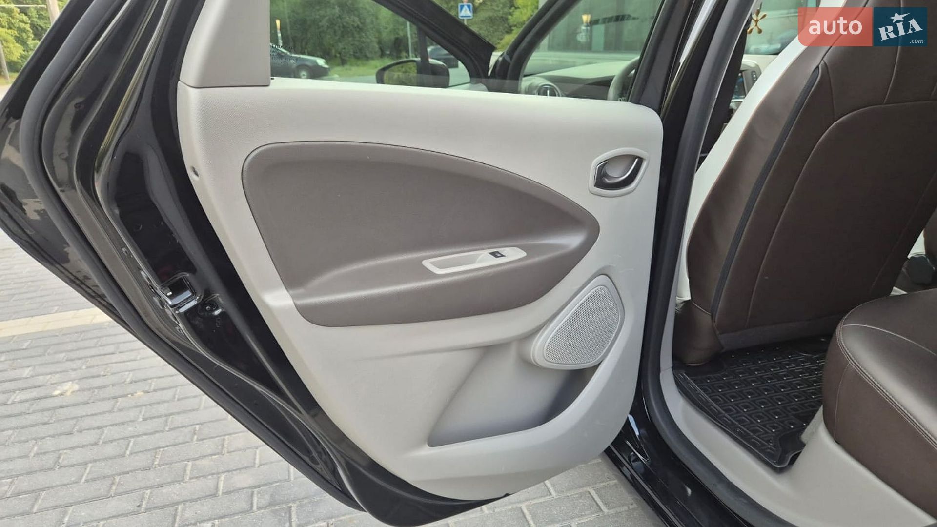 Renault Zoe 2018 VIN VF1AG000561186040 фото оголошення 3 з 4