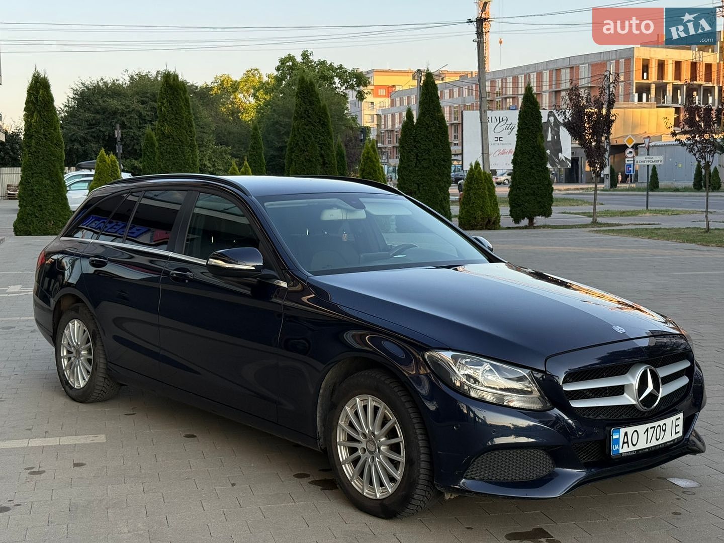 Mercedes-Benz C-Class 2015 VIN WDD2052371F181711 фото оголошення 2 з 10