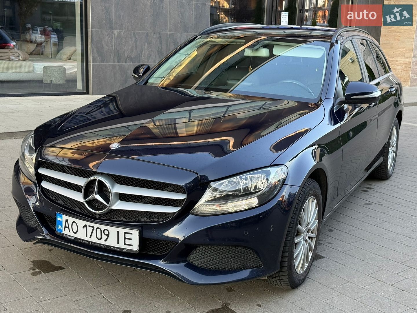 Mercedes-Benz C-Class 2015 VIN WDD2052371F181711 фото оголошення 4 з 10