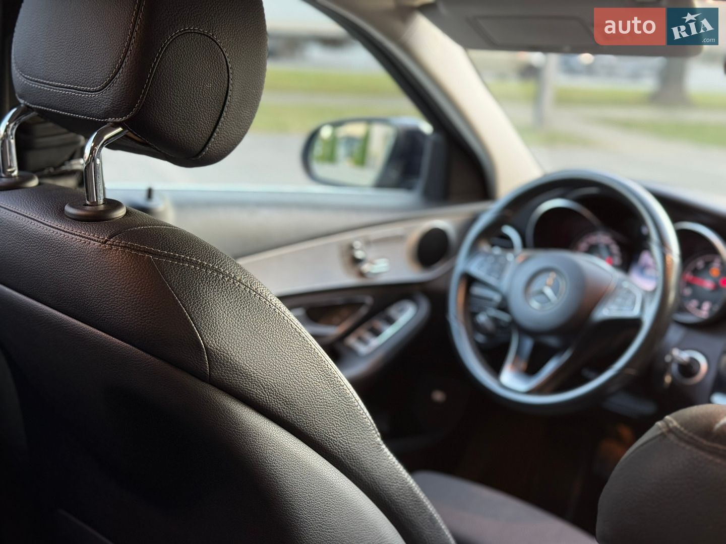 Mercedes-Benz C-Class 2015 VIN WDD2052371F181711 фото оголошення 8 з 10